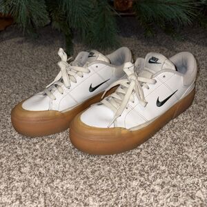 Nike Court Legacy Lift Women’s Shoes FV5526-100 White Gum Retro Sneakers | 9